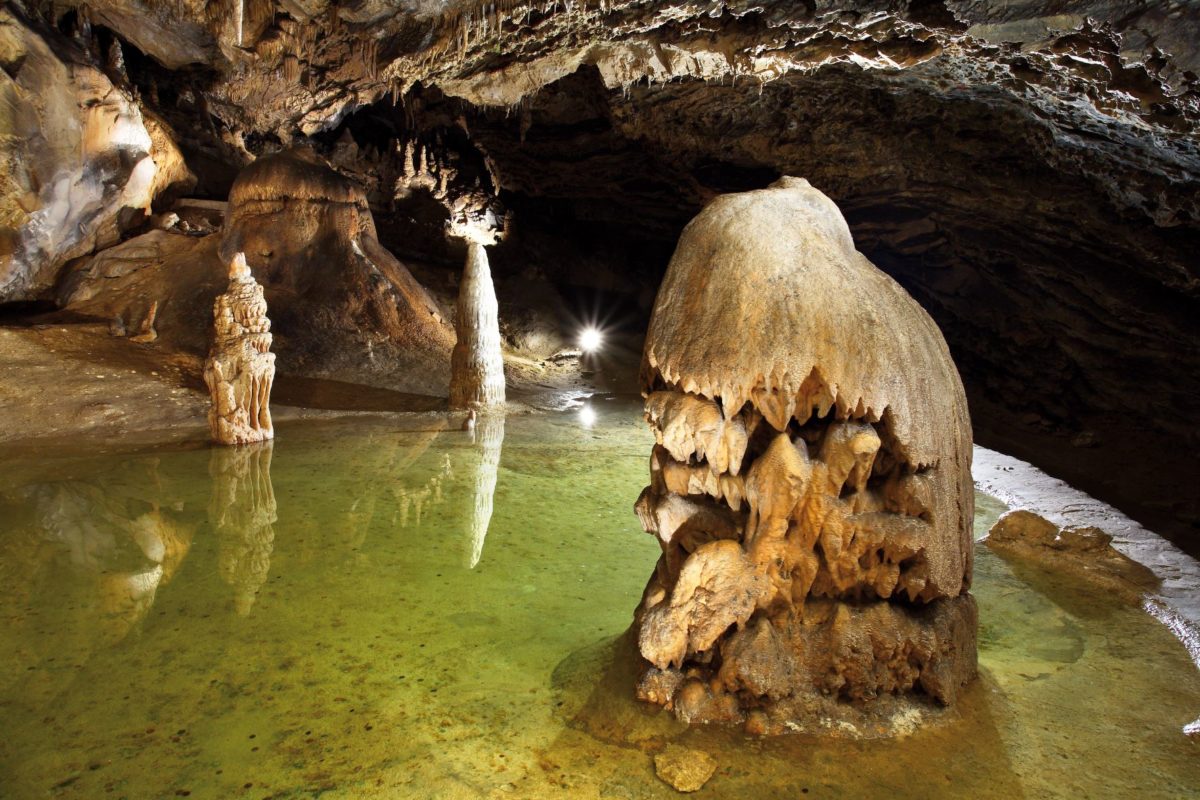 region vysoke tatry leto 2022 belianska jaskyna